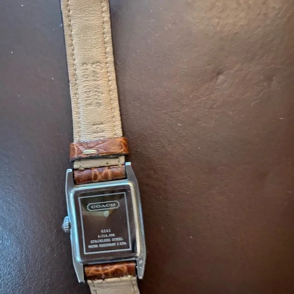 Coach watch - Picture 4 of 5